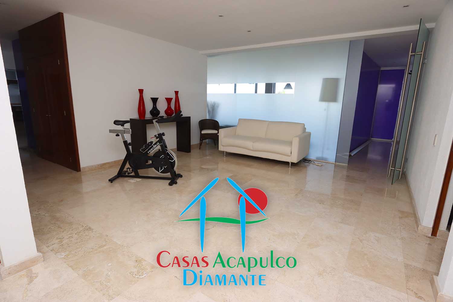 EOS 503 - Sala de televisión 3